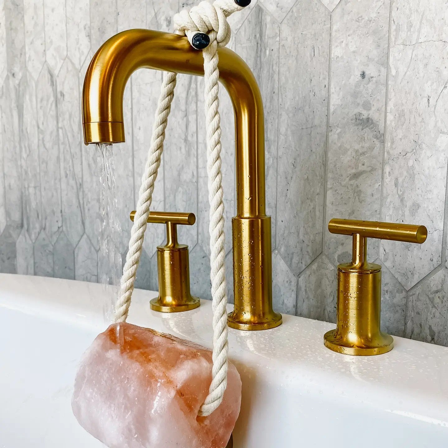 Pink Himalayan Bath and Shower Salt Rock