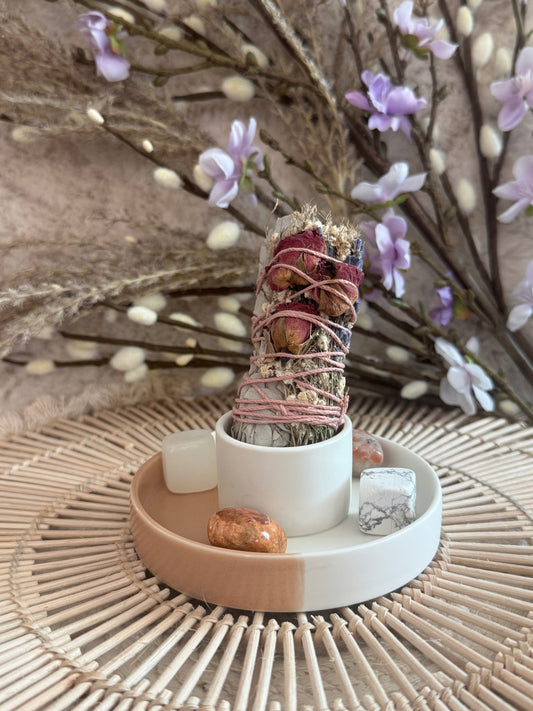 Ceramic Sage & Palo Santo Holder – Multi-Use Smudge Bowl
