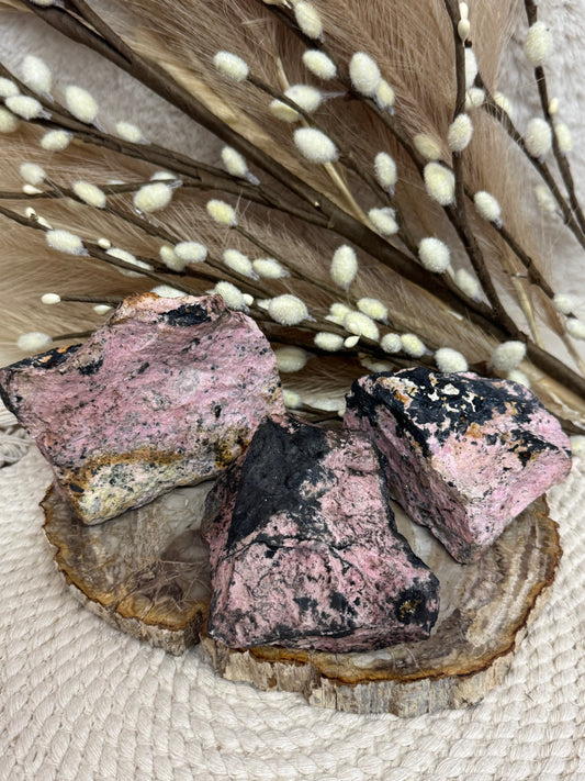 Rhodonite - Raw