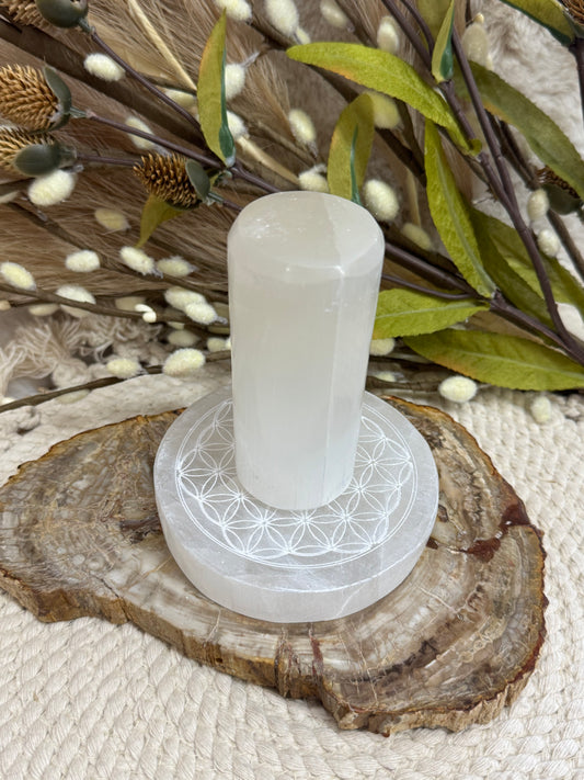 Selenite Bracelet Holder with Charging Plate