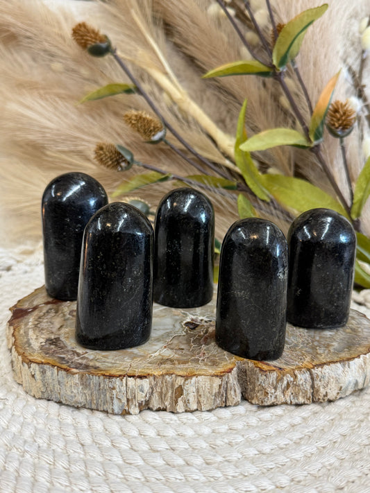 Nuummite Freeforms